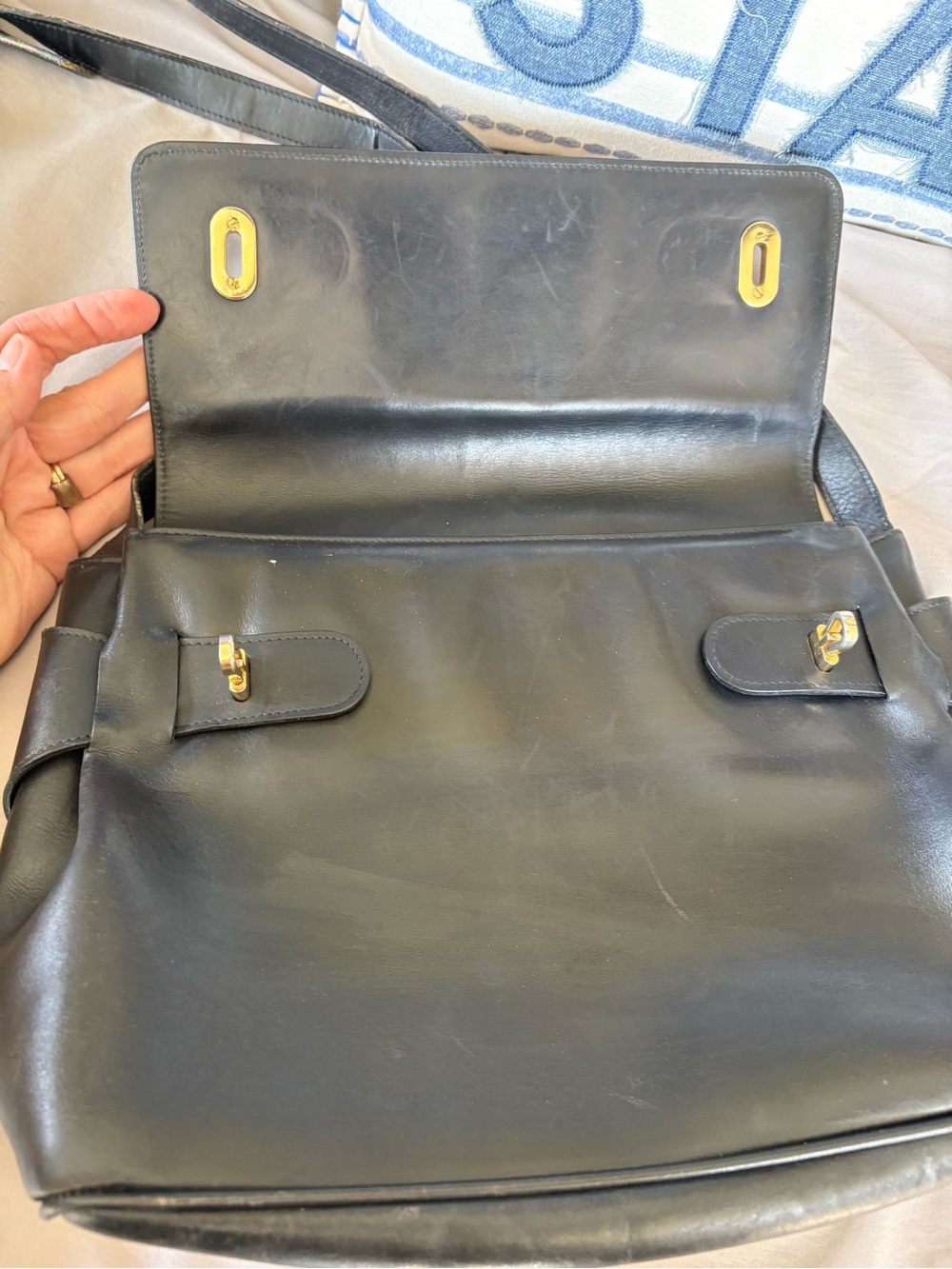 VTG Salvatore Ferragamo Black Leather Flap Bag + Wanda Tri-Fold WalletSET 2items - Picture 11 of 16